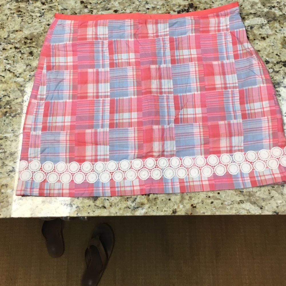 Vineyard vine skirt
